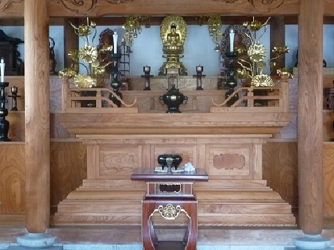 T県お寺の須弥壇